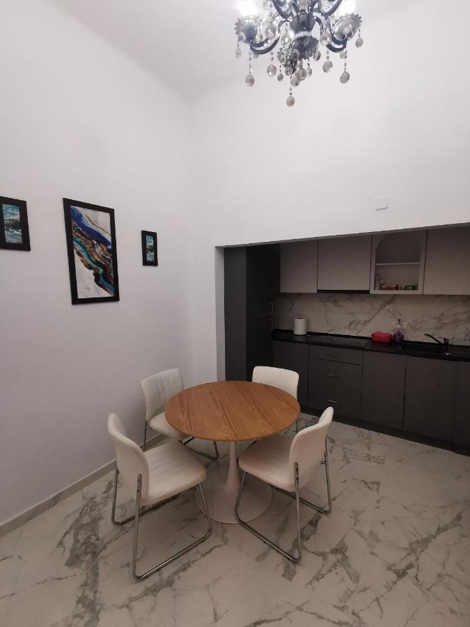 Central Designer Flat Oradea Buitenkant foto